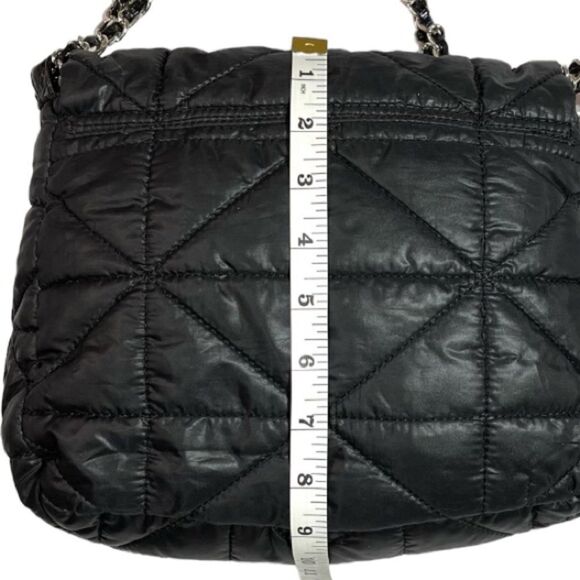 Chico’s black puffer bag with adjustable crossbody/ shoulder chain strap - Picture 6 of 10
